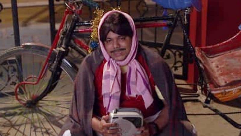 भाबीजी घर पर हैं' का 'पेलू रिक्शावाला' बिना डायलॉग बोले ही एक दिन में कमा  लेता है इतने रुपए | Bhabiji Ghar Par Hain Actor Pelu Rickshaw Wala Aka  Akshay Patil Charges