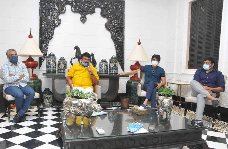 Director Teja Comments On Chiranjeevi, Balakrishna Issue