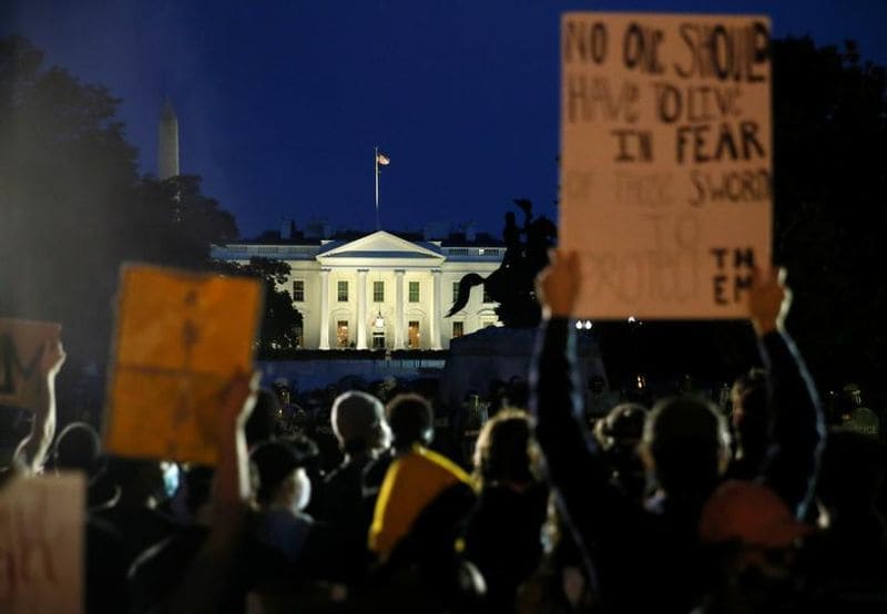huge protest in front of whitehouse