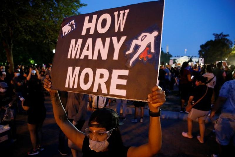 huge protest in front of whitehouse