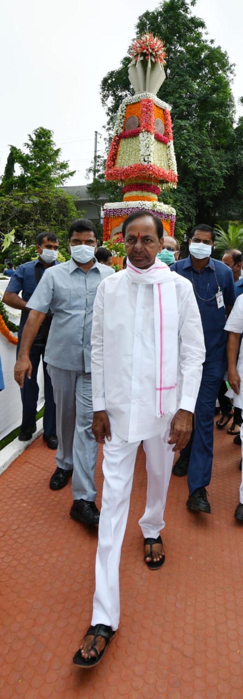 CM KCR Participated Telangana Fornation Day Celebrations
