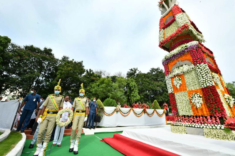 CM KCR Participated Telangana Fornation Day Celebrations