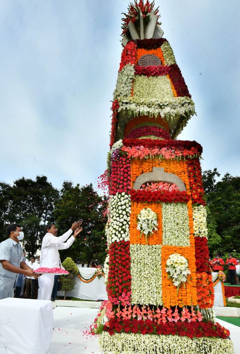 CM KCR Participated Telangana Fornation Day Celebrations