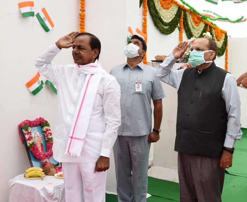 CM KCR Participated Telangana Fornation Day Celebrations