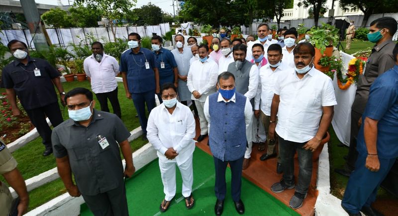CM KCR Participated Telangana Fornation Day Celebrations
