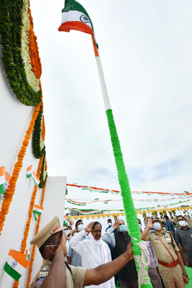 CM KCR Participated Telangana Fornation Day Celebrations