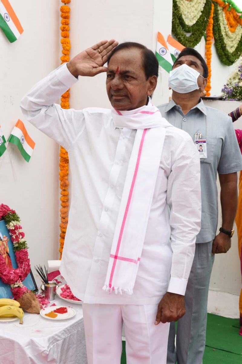 CM KCR Participated Telangana Fornation Day Celebrations