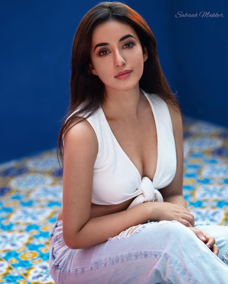 Aditi Budhathoki latest instagram photos