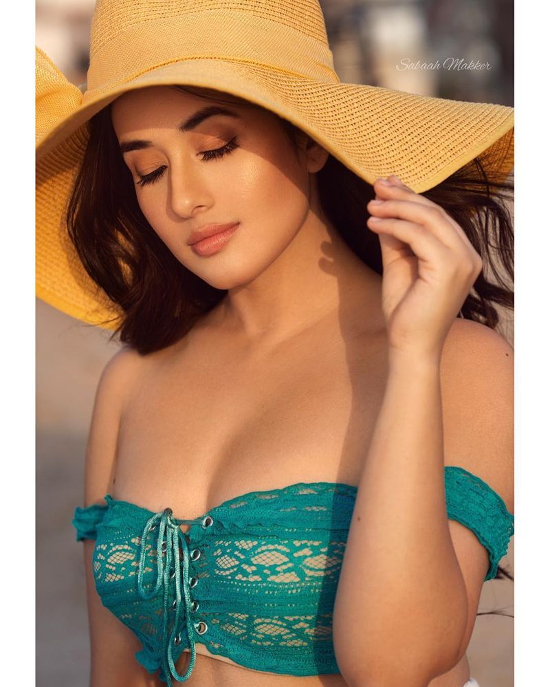 Aditi Budhathoki latest instagram photos