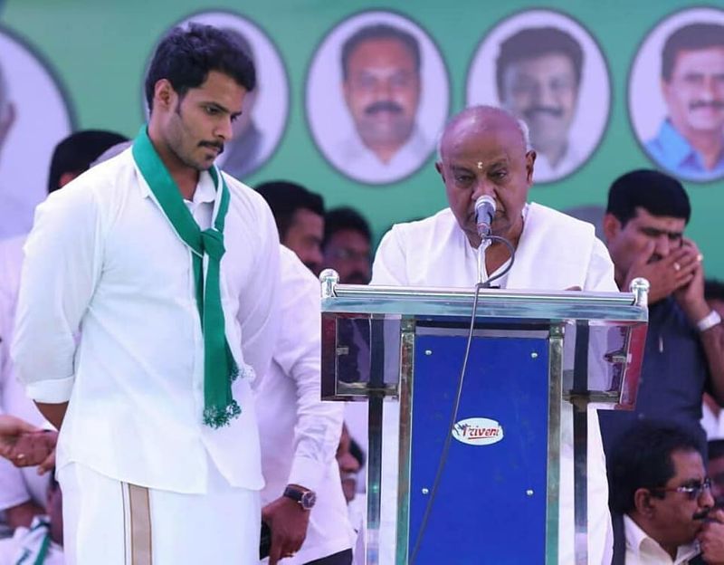 ಕಾಶ್ಮೀರಕ್ಕೆ ಐದು ಬಾರಿ ಭೇಟಿ ನೀಡಿ 3 ಸಾವಿರ ಕೋಟಿ ಪ್ಯಾಕೇಜ್ ನೀಡಿದ್ದು, ನೆನೆಗುದಿಗೆ ಬಿದ್ದಿದ್ದ ದೆಹಲಿ ಮೆಟ್ರೋಗೆ ಚಾಲನೆ ನೀಡಿದ್ದರು.