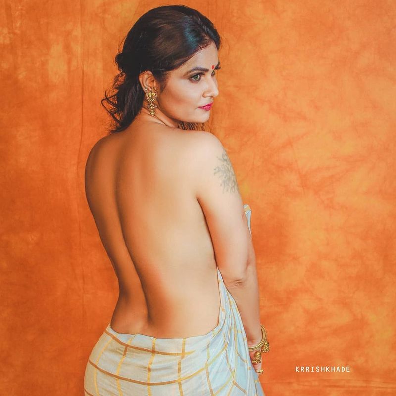 Kamasutra 3D Fame Aabha paul instagram Photos