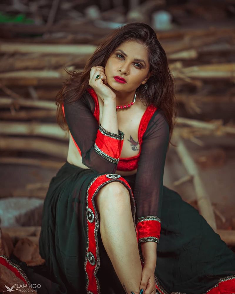 Kamasutra 3D Fame Aabha paul instagram Photos