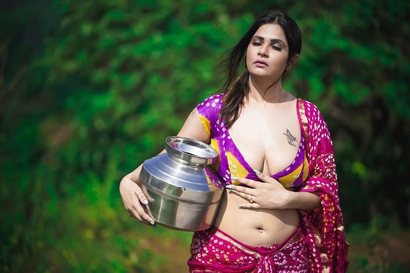 Kamasutra 3D Fame Aabha paul instagram Photos