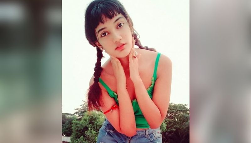 সমস্যা প্রত্যক্ষভাবে তেমন নেই ঠিকই। তবে সঙ্গীত রিয়্যালিটি শোতে নোবেলকে নিয়ে বেশি মাতামাতি করা হয়েছিল বলে জানিয়েছিলেন বিশ্বজিতা।