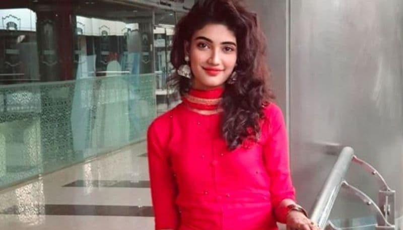 বিশ্বজিতার কথায়, এমন অনেক প্রতিযোগীরাই ছিলেন সেই সিজনে যারা নিমেষে নোবেলকে হারাবার ক্ষমতা রাখে।