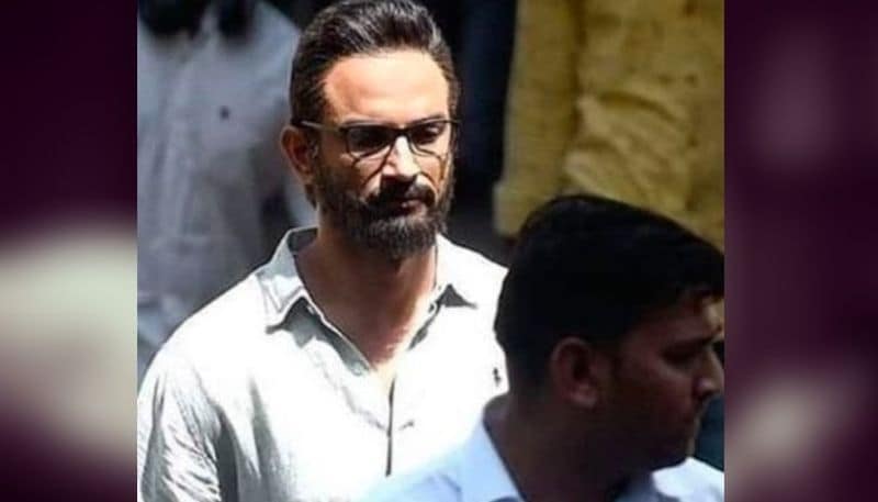 ছিছোড়েঃ ছিছোড়ে ছবিটি নিয়ে দর্শকদের মধ্যে চর্চা, প্রশংসা সবই হয়েছে তবে মেকআপ এবং প্রস্থেটিক নিয়ে লাল চিহ্ন দেখিয়ে দিয়েছে তারা।