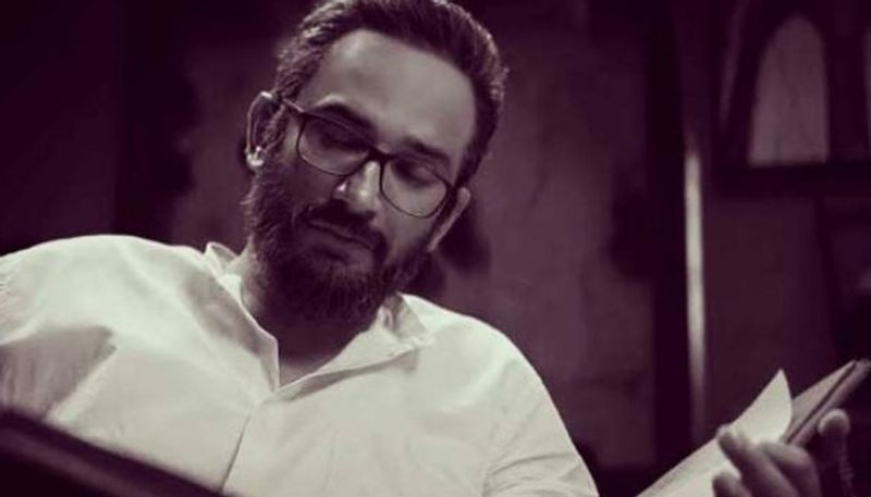 ছবিটির চিত্রনাট্য ভাল হলেও প্রস্থেটিকে রয়ে গিয়েছিল খামতি। বয়সের ফারাক দেখানোর জন্য সকলের একই ধরণের প্রস্থেটিক মেকআপ করানো হয়েছিল। সুশান্ত যেখানে ছবির হিরো, তাঁর মেকআপেও নেই কোনও ভ্যারাইটি। এত খেটেও বয়সের ফারাকও সেইভাবেই ফুটিয়ে তুলতে পারেনি মেকআপ টিম।
