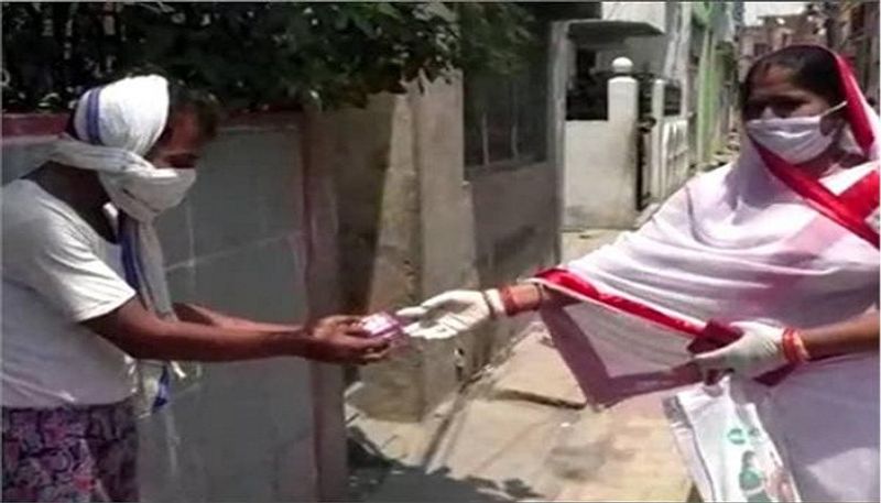 क्वारंटाइन सेंटर पर पर्याप्त कंडोम और माला डी आदि की व्यवस्था की गई है। जहां जब प्रवासी मजदूर क्वारंटाइन सेंटर से घर जा रहे होते हैं तो पहले उनकी काउंसिलिंग की जा रही है। इसके अलावा गर्भधारण रोकने के साधन भी उन्हें दिए जा रहे है। इसमें कंडोम, माला डी आदि दिया जाता हैं। 