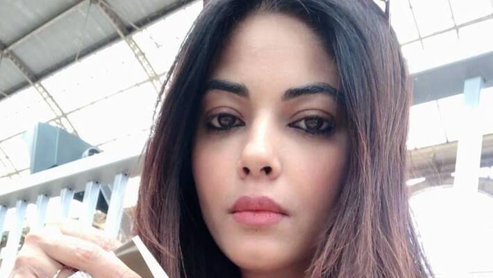 Meera Chopra tags YS jagan, Shakalaka Shankar supports her Meera Chopra tags YS jagan, Shakalaka Shankar supports her