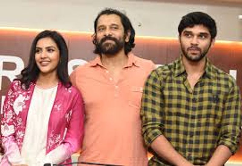 மகனின் படத்தை முடித்து வெளியிட்ட கையேடு, தன்னுடை படத்தின் மீதும் கவனம் செலுத்தி வருகிறார் விக்ரம். 