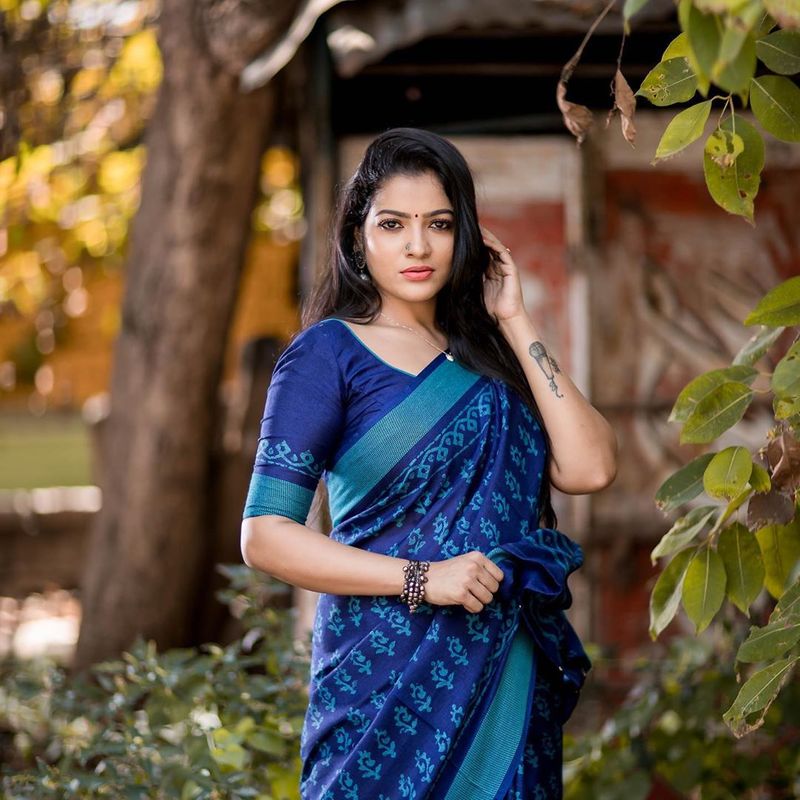 அழகில் மெருகேறிக்கொண்டே போகும் சித்து