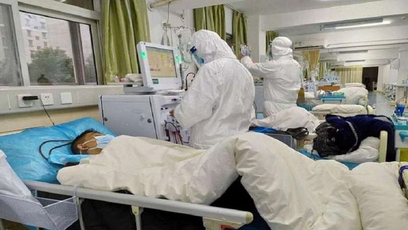 यूपी में कोरोना की जांच में तेजी आए इसके लिए मुख्यमंत्री योगी आदित्यनाथ हर संभव प्रयास कर रहे हैं। प्रदेश में अब तक तीन लाख लोगों की जांच हो चुकी है। 31 प्रयोगशालाओं में प्रतिदिन 10 हजार सैम्पल की जांच की जा रही है। मुख्यमंत्री की मंशा इसको और बढ़ाने की है। उन्होंने अधिकारियों के समक्ष 15 जून तक प्रतिदिन 15 हजार और 30 जून तक प्रतिदिन 20 हजार टेस्ट का लक्ष्य रखा है।
