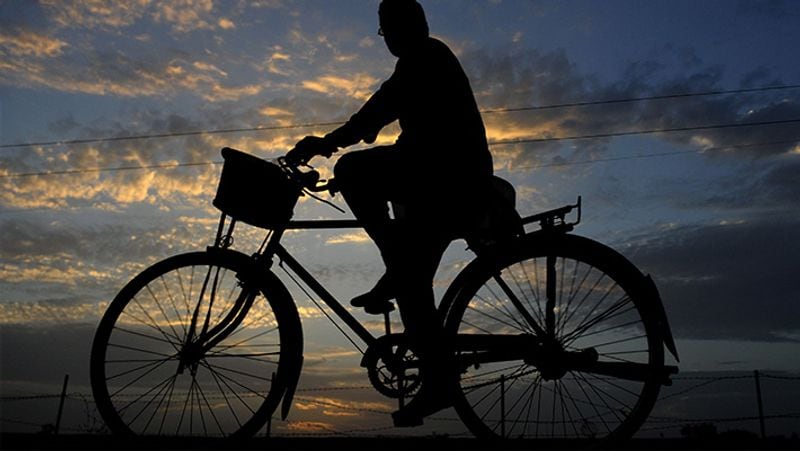 कहीं भी साइकिल से आसानी से पहुंचा जा सकता है।