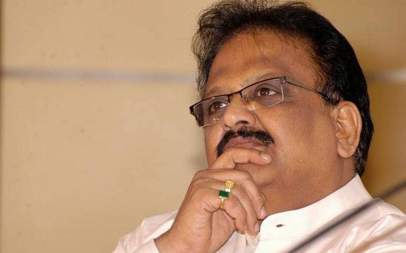 Due to Corona Positive Singer SP balasubrahmanyam Health condition in critical