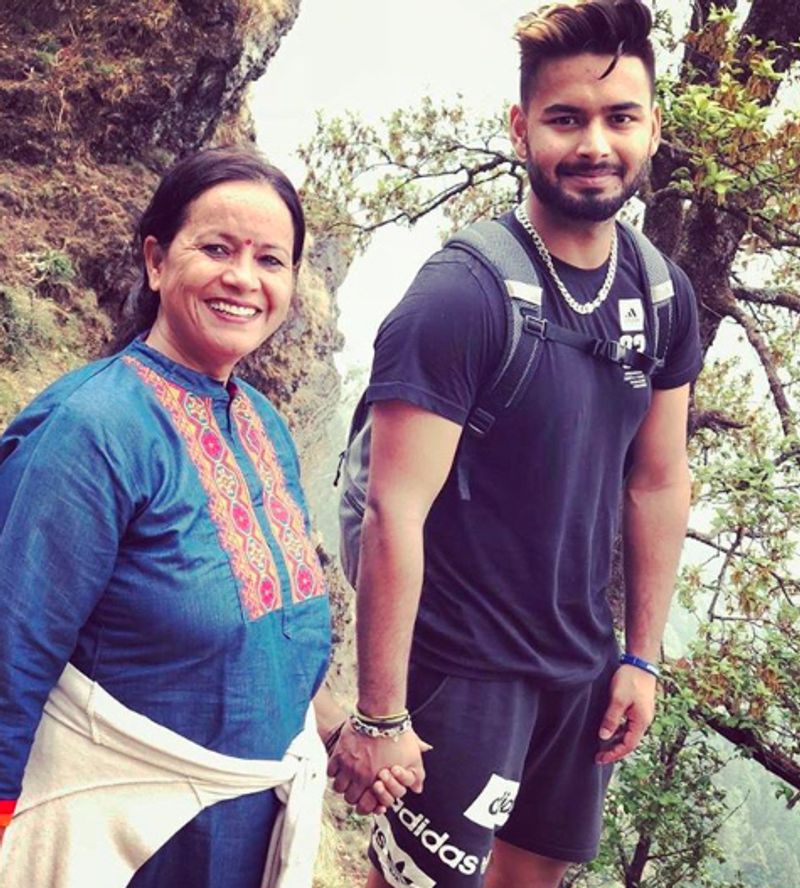 5 मार्च को रेस्टोरेंट की मालकिन साक्षी पंत ने उसे बताया कि रेस्टोरेंट बंद हो रहा है। इसलिए वो (फैज) नौकरी पर न आएं। इसके बाद जब फैज ने बकाया वेतन मांगा तो देने से मना कर दिया गया। आरोपों के मुताबिक फैज को फोन पर क्रिकेटर की मां सरोज पंत ने भी पुलिस की धमकी देते हुए कहा कि उनका बेटा नेशनल क्रिकेटर है। सभी अफसर उसे जानते हैं।