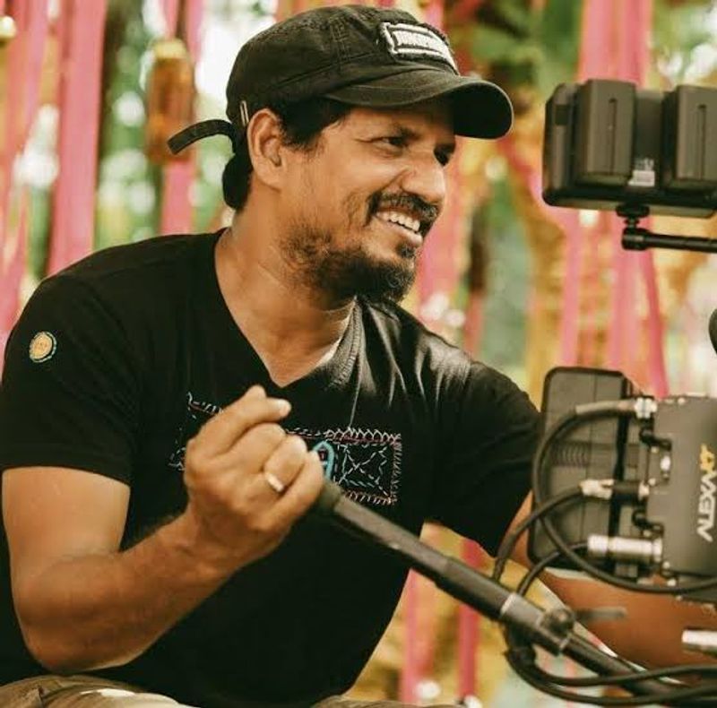 ரவிவர்மா தமிழ்நாட்டை சேர்ந்தவர் இவர் தஞ்சாவூர் மாவட்டத்தில் பிறந்தவர் சிறுவயதிலே சினிமாவில் ஆர்வம் இருந்ததால் விட முயற்சியுடன் கற்றுக்கொண்ட விதையை பயன்படுத்தி கொண்டார்
