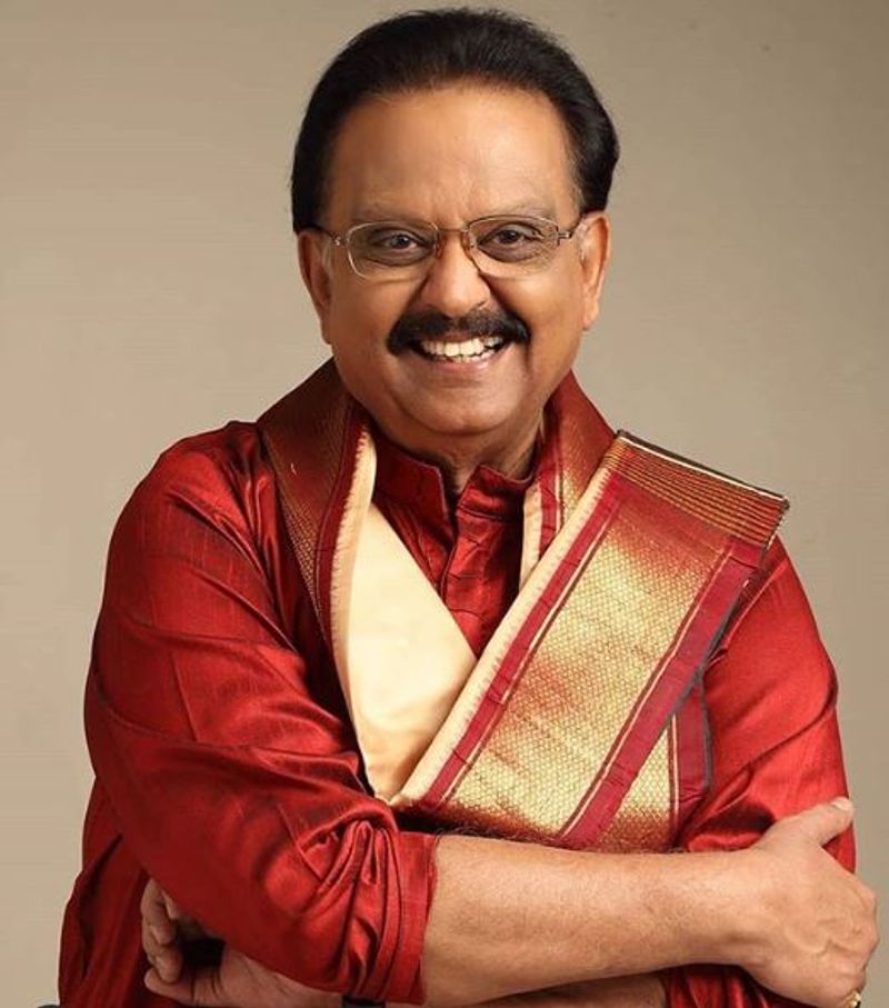 ಬಾಲಸುಬ್ರಹ್ಮಣ್ಯಂ ಅವರು 1946,ಜೂನ್ 4ರಂದು ಆಂಧ್ರಪ್ರದೇಶ ಚಿತ್ತೂರಿನ ಕೊನೇಟಮ್ಮಪೇಟಾ ಎಂಬಲ್ಲಿ ಸಂಪ್ರದಾಯಸ್ಥ ಕುಟುಂಬವೊಂದರಲ್ಲಿ ಜನಿಸಿದರು.