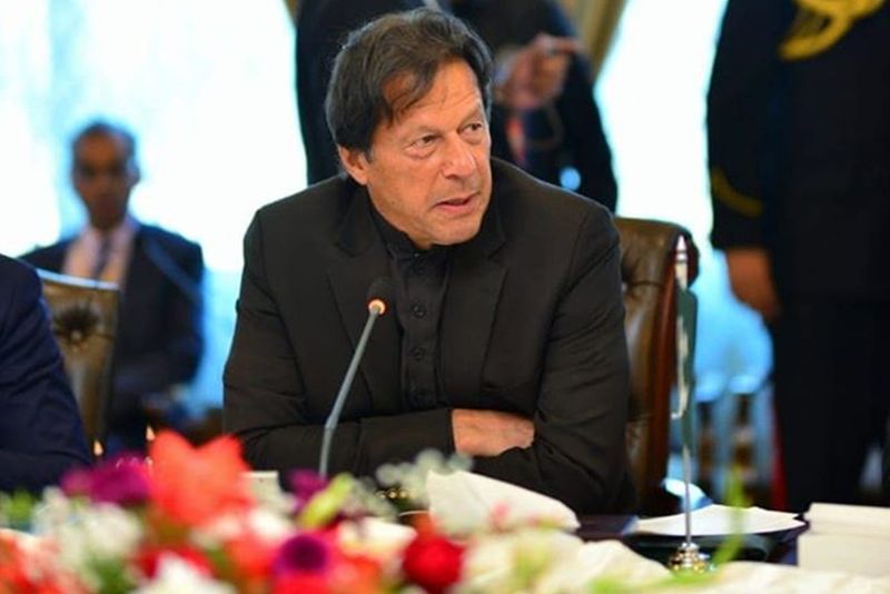 Pakistani Prime Minister Imran Khan complains to Pakistani woman