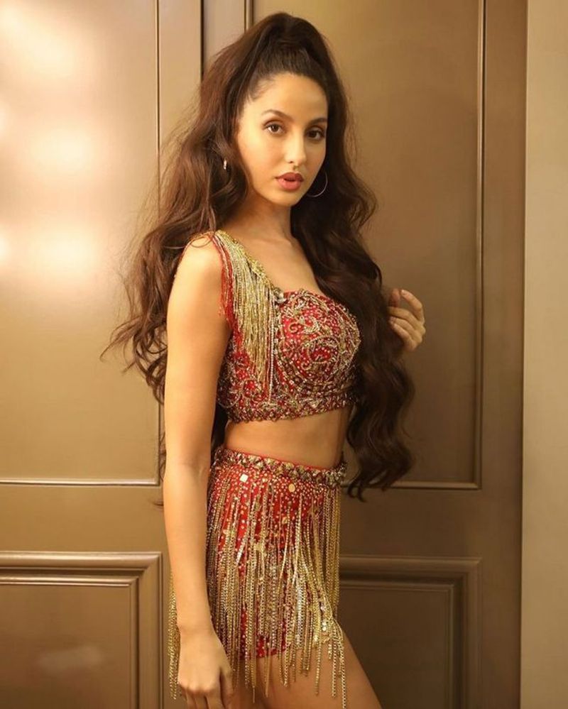 Nora Fatehi wowed us with her scintillating moves