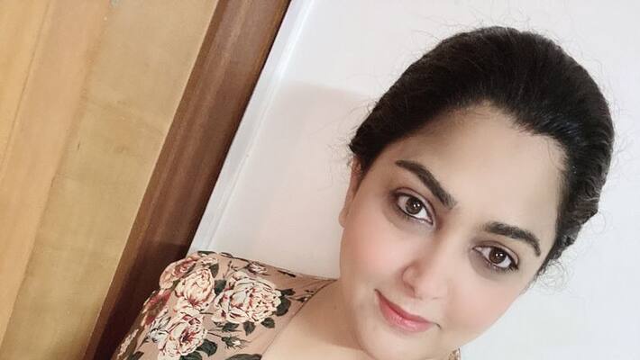 Actress Kushbhu Revel Her Slim Look Secret on her twitter page with new photo Actress Kushbhu Revel Her Slim Look Secret on her twitter page with new photo