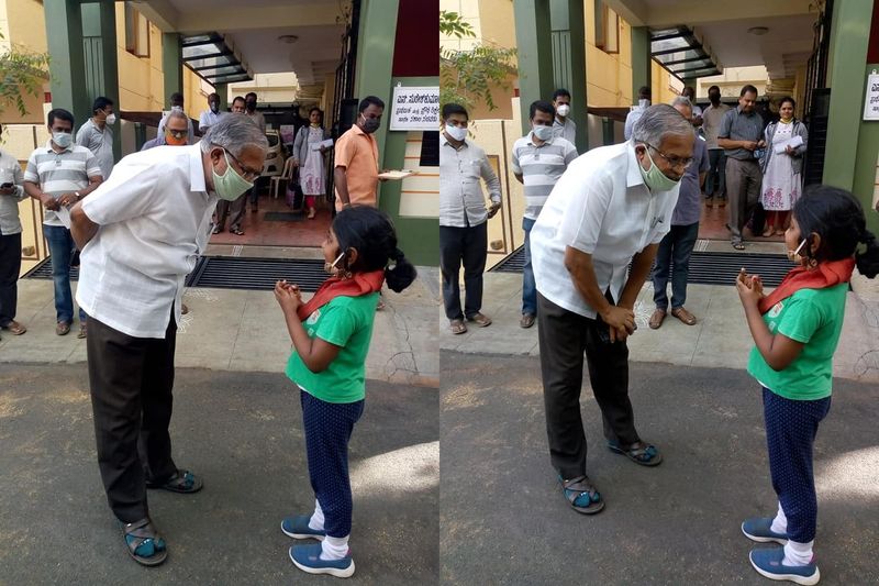 ತುಂಬಾ ದಿನ ಕೊರೋನಾ ಹೋಗದಿದ್ದರೆ" ಎಂದು ನಾನು ಪ್ರಶ್ನಿಸಿದ್ದಕ್ಕೆ "ಇಲ್ಲ. ಕೊರೋನಾ ಹೋದ ಮೇಲೇ ಓಪನ್ ಮಾಡಿ" ಎಂದಳಾ ಪೋರಿ.