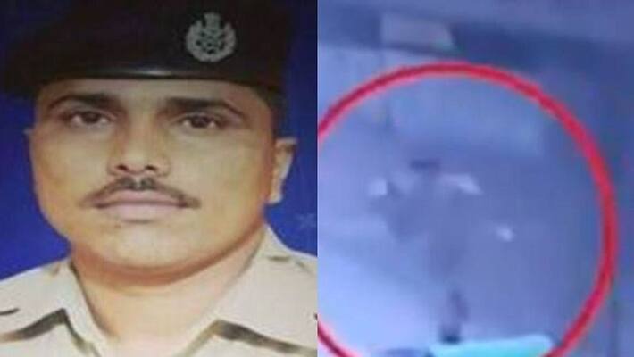 Constable Sprinted Along Running Train To Give Milk To An Infant: Minister Piyush Goyal Announces Reward Constable Sprinted Along Running Train To Give Milk To An Infant: Minister Piyush Goyal Announces Reward