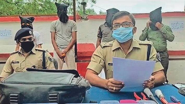 Police arrested graduate gang gave 18 incidents in three months kpl Police arrested graduate gang gave 18 incidents in three months kpl
