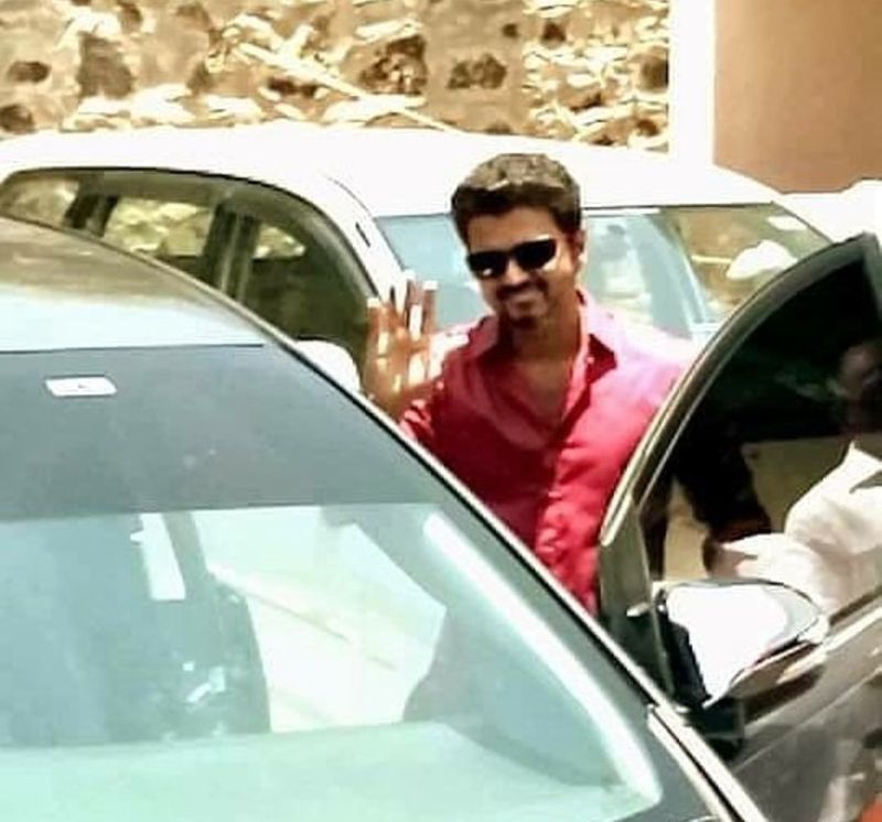 நடிகர் விஜய் ஒரு கார் பிரியர் என்பது குறிப்பிடத்தக்கது.