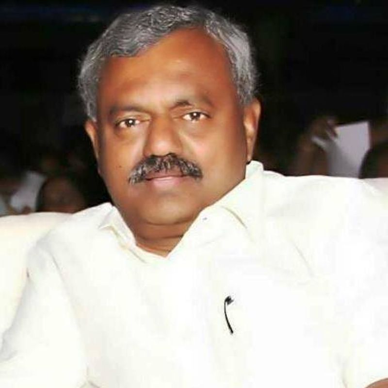 "ಜನರೇ ಪ್ರೇರಕ ನಾನು ಪ್ರಧಾನ ಸೇವಕ" ಎಂಬ ಕೇಂದ್ರ ಸರ್ಕಾರದ ಒಂದು ವರ್ಷದ ಸಾಧನೆಯ ಪ್ರತಿಯನ್ನು ಕೃಷ್ಣರಾಜ ಕ್ಷೇತ್ರದ ನಾಗರಿಕರ ಮನೆಗೆ ವಿತರಿಸುವ ಮೂಲಕ ಸಚಿವ ಸೋಮಶೇಖರ್ ಅವರು ಸಾಂಕೇತಿಕವಾಗಿ ಚಾಲನೆ ನೀಡಿದರು.