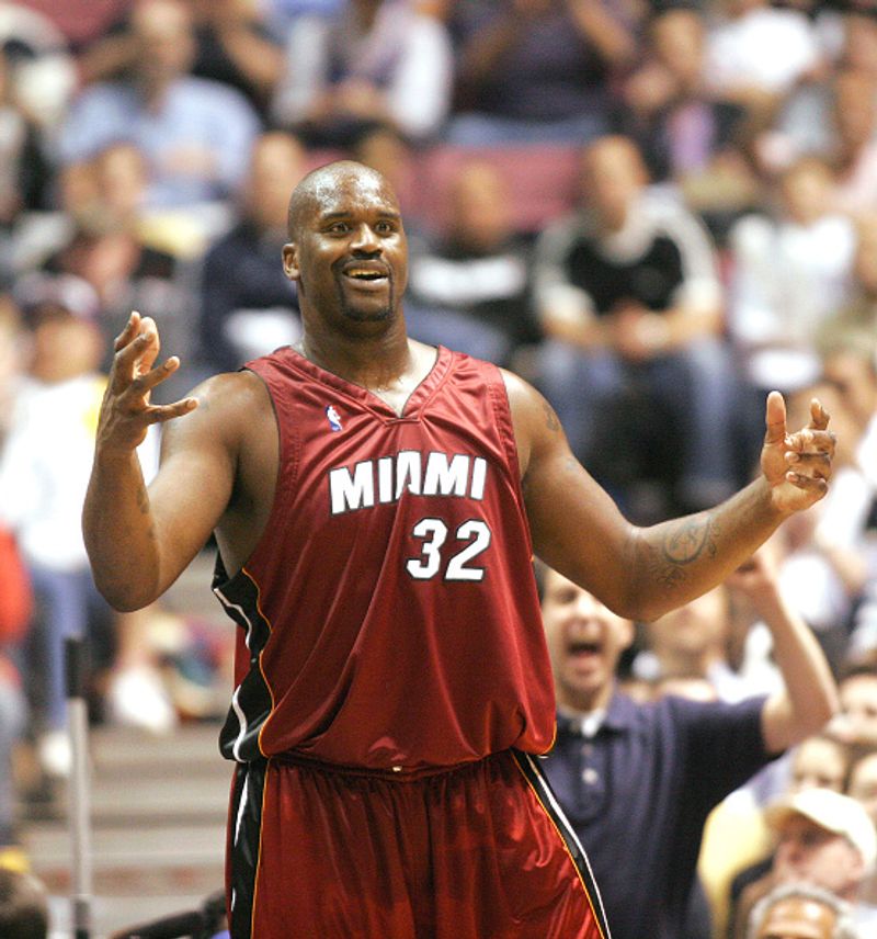 4. Shaq O'Neill (basketball) (5.84 lakh pounds). Earnings per post: £36,477