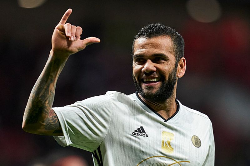 9. Dani Alves (football) (1.3 lakh pounds). Earnings per post: £66,847