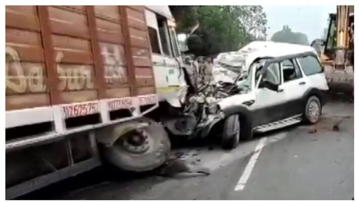 9 Killed In SUV-Container Truck Collision On Lucknow-Prayagraj Highway 9 Killed In SUV-Container Truck Collision On Lucknow-Prayagraj Highway