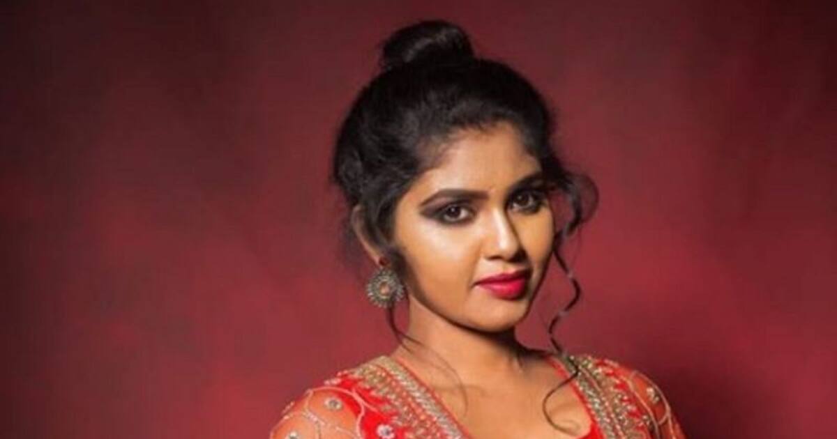 அட..பாண்டியன் ஸ்டோர்ஸ் மீனாவா இது.. தலை முடியை அவிழ்த்து விட்டு கிக் போஸ் கொடுத்து கிறங்கடிக்கும் ஹேமா..