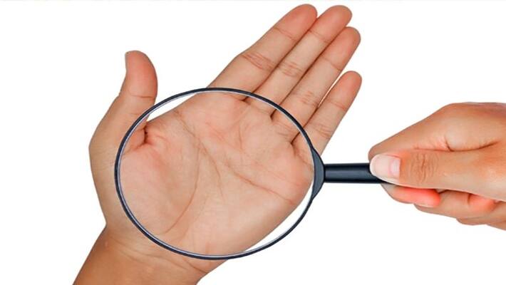 Life line is very special in the palm, these are the auspicious and inauspicious signs associated with this line KPI Life line is very special in the palm, these are the auspicious and inauspicious signs associated with this line KPI