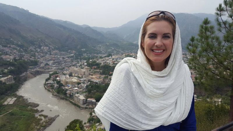 इमरान की सोशल मीडिया टीम में हैं सिंथिया
सिंथिया के मुताबिक, जब उनके साथ ये घटना हुई, तब वे राष्ट्रपति भवन में रहती थीं। उन्होंने शनिवार को एक के बाद एक कर कई ट्वीट किए। इसमें उन्होंने पीपीई नेताओं पर गंभीर आरोप लगाए। सिंथिया अभी इमरान खान की सोशल मीडिया टीम में हैं। 