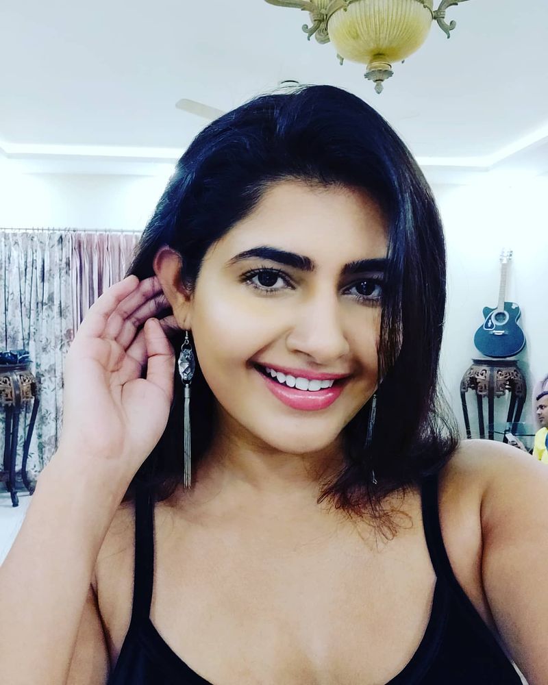 Actress Model Ashima Narwal Photos