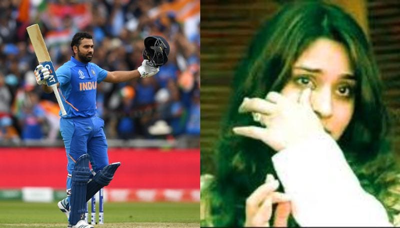 इस दौरान अपने वनडे में लगाए गए दोहरे शतक पर वाइफ को रोने के बारे में भी बात की। उन्होंने बताया- यह मेरी खास पारी थी क्योंकि वह दिन हमारी शादी की सालगिरह (13 दिसंबर 2017) का दिन था और मैं उसे इससे बेहतर गिफ्ट नहीं दे सकता था। जब 196 के व्यक्तिगत स्कोर पर मैंने डाइव लगाई तो उसने (रितिका) ने सोचा की मेरी बाजू चोटिल हो गई है। इसी कारण रितिका की आंखें छलक आई थीं।
