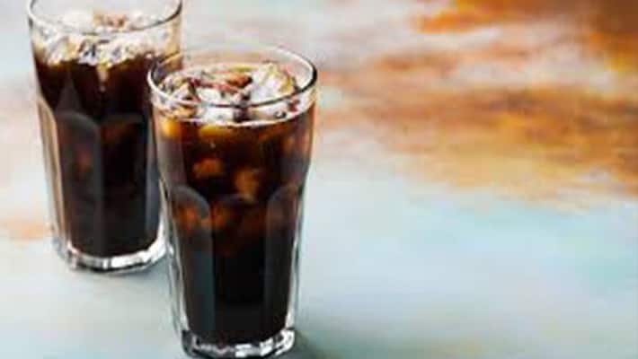 Girl Vomits Blood After Consuming Cold Drink in Chennai, Dies as Her Body Turns Blue bpsb Girl Vomits Blood After Consuming Cold Drink in Chennai, Dies as Her Body Turns Blue bpsb
