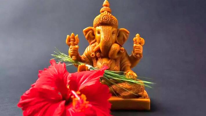Worship Lord Shree Ganesh with this method on Monday for happiness and prosperity KPI Worship Lord Shree Ganesh with this method on Monday for happiness and prosperity KPI