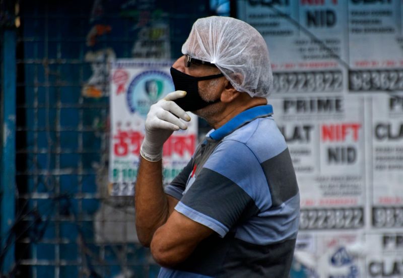5 राज्यों में देश के 83% कोरोना मृतक
महाराष्ट्र, गुजरात, दिल्ली, एमपी और बंगाल से सबसे ज्यादा मौतें दर्ज की गई हैं। 6 जून तक देश में 6,650 मौतें हुई थीं जिनमें से 83 प्रतिशत मृतक इन्हीं पांच राज्यों से हैं। 